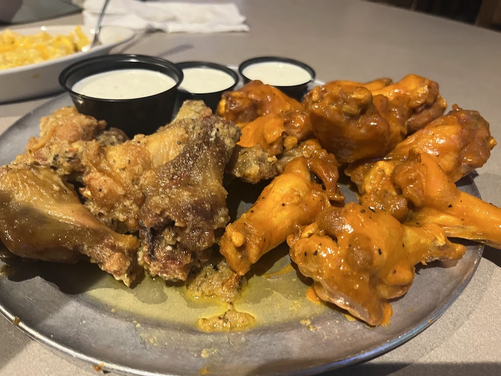 Pluckers Wing Bar
