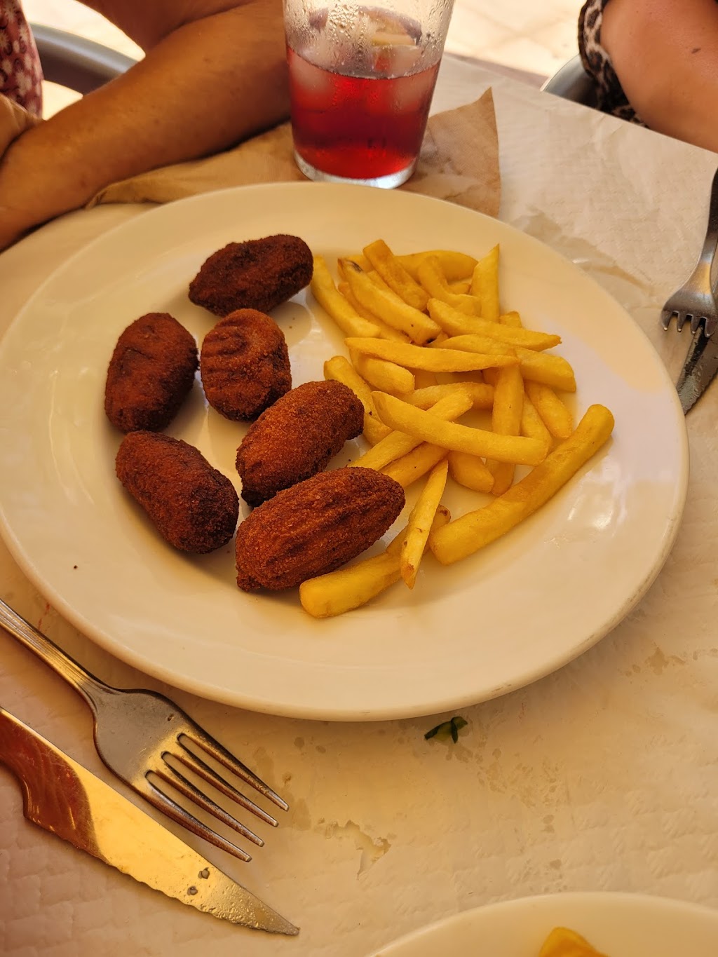 Bar Nou Mejias, Calp