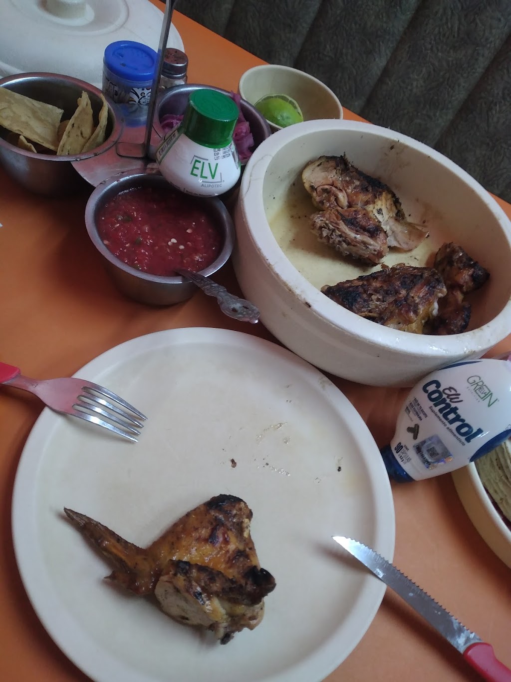 Pollos asados "El pollo Felíz", Las Choapas