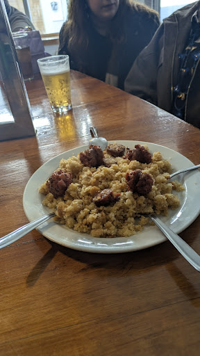 Pub Arlequín, Pedro Martínez