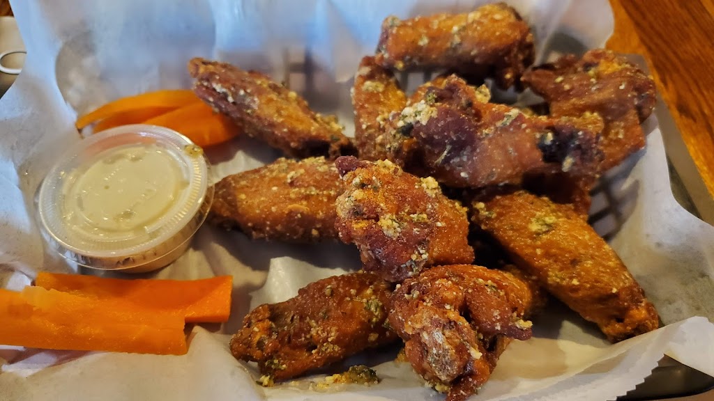 Whoo's Bar and Grill