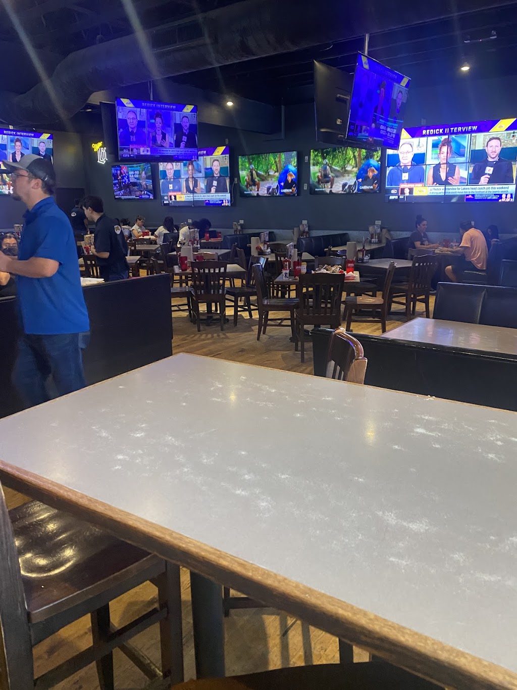 Pluckers Wing Bar