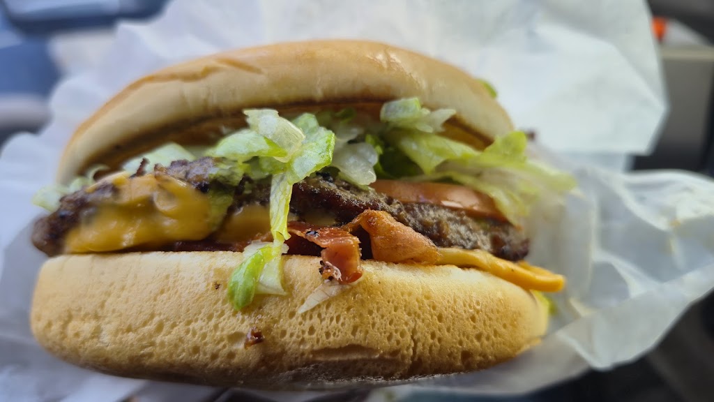 Tom's Burgers & More