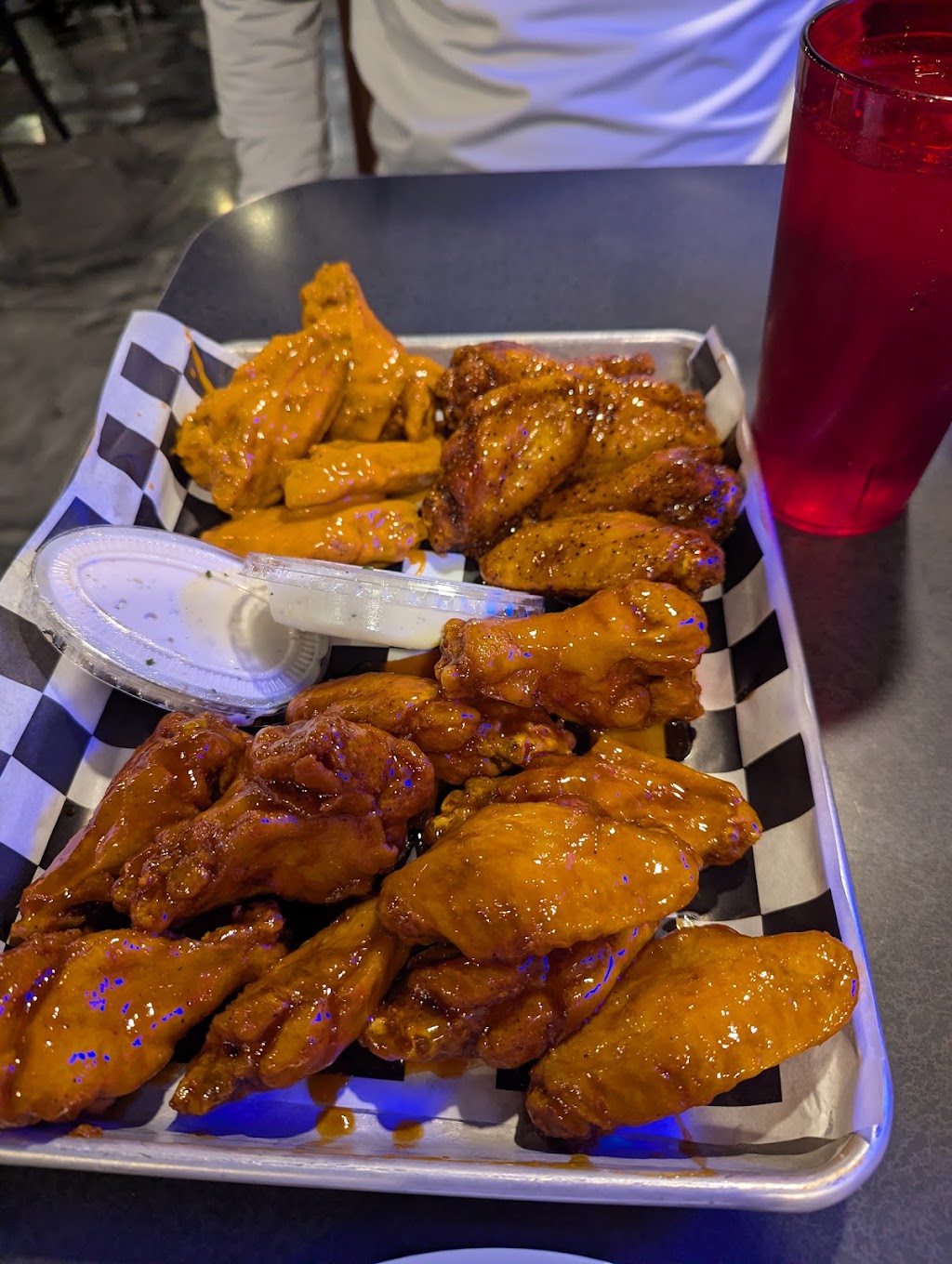 Wingnutz Buffalo, Cheektowaga, NY