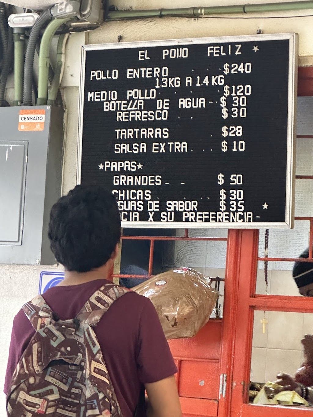 el pollo feliz