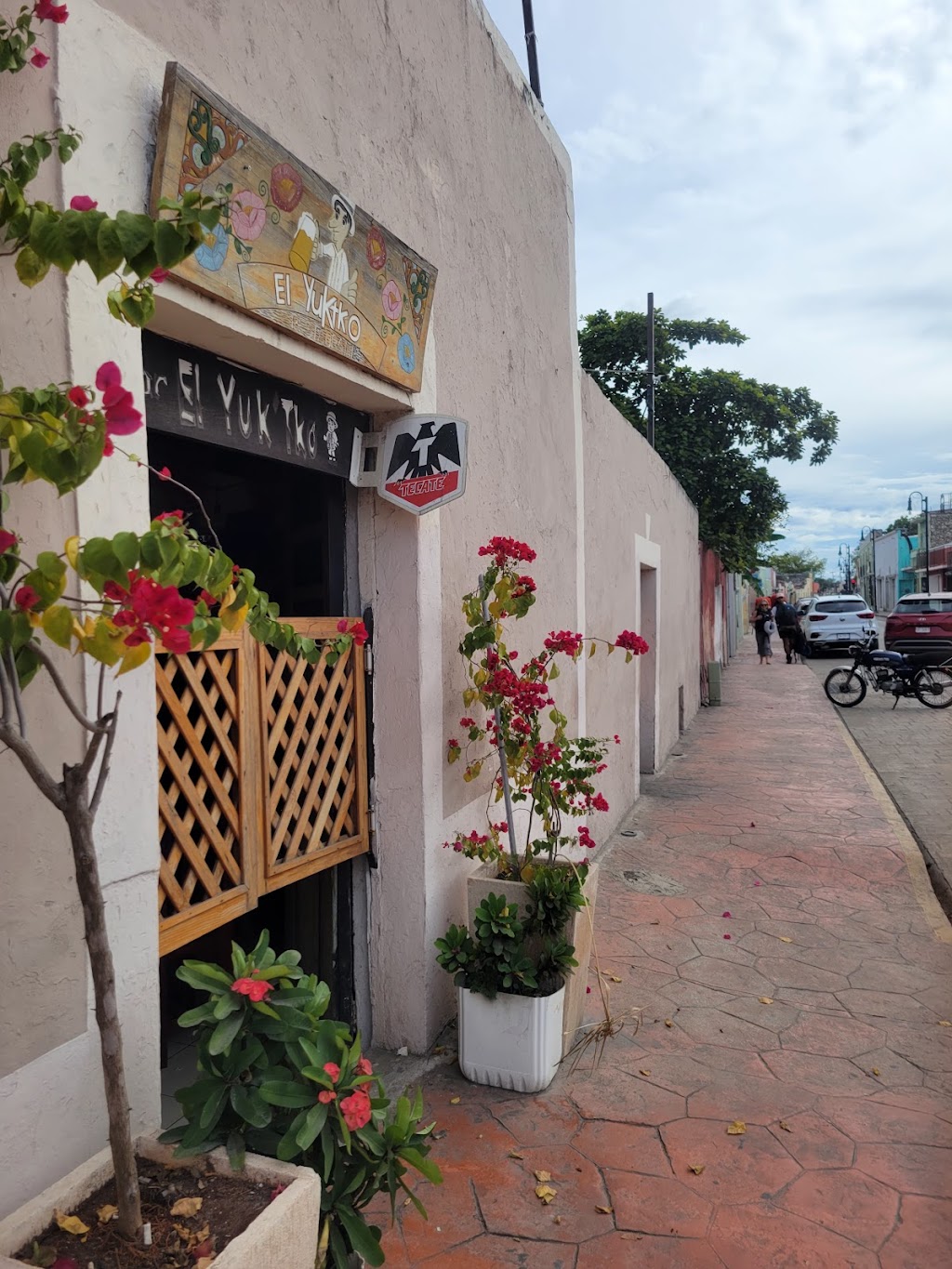 Bar "El Yukteco"