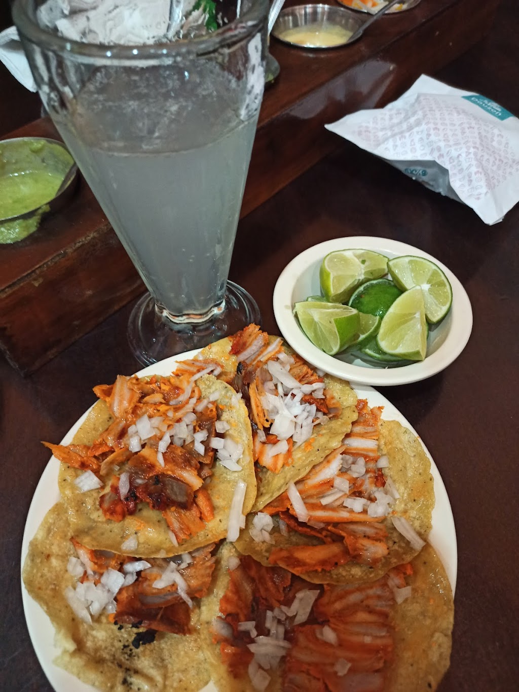 Taquería "Santos" Sucursal Atletas