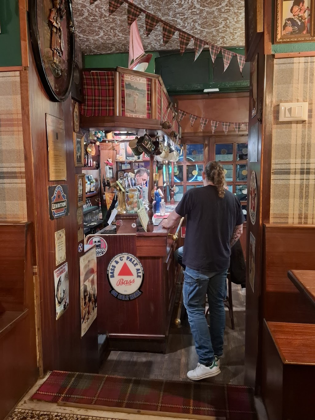 Tartan Pub