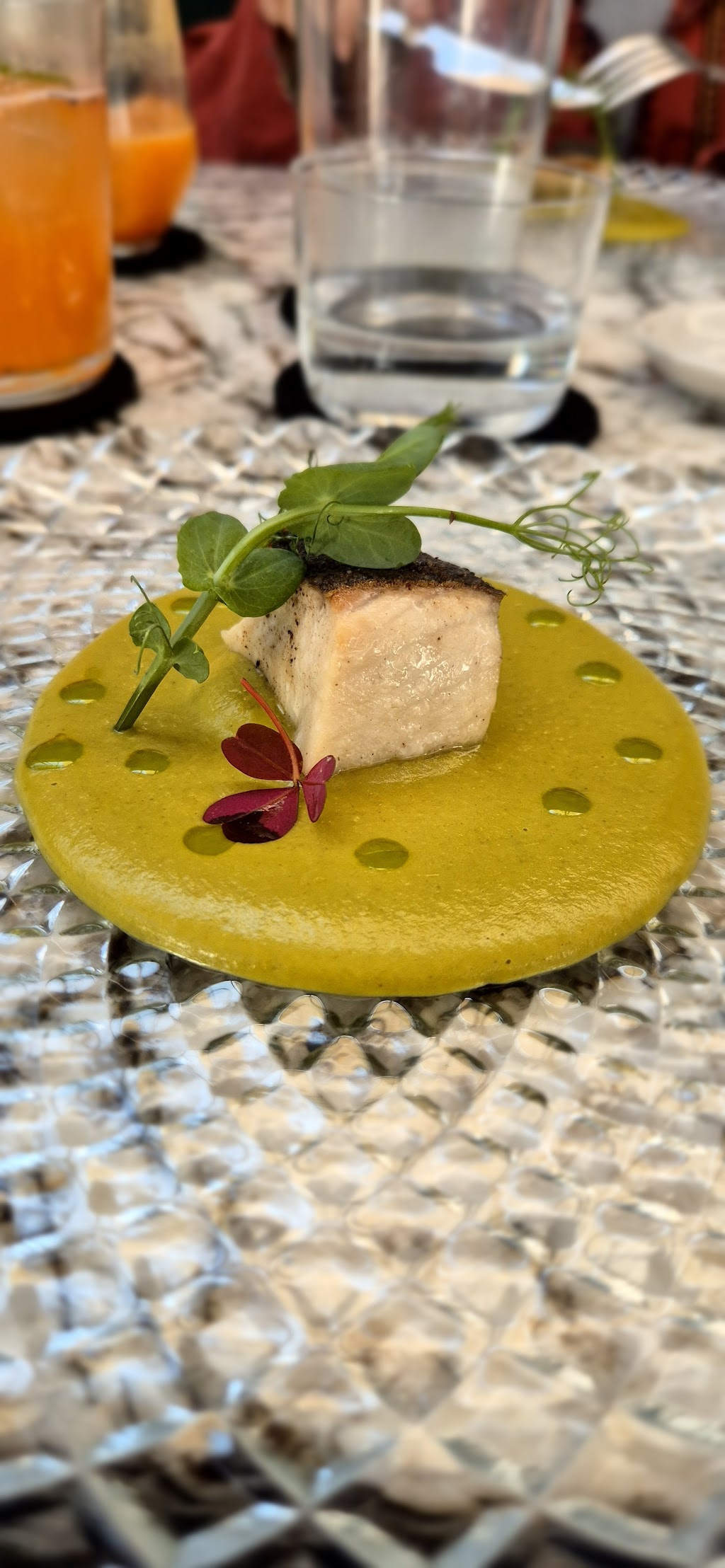 valiente kitchen bar