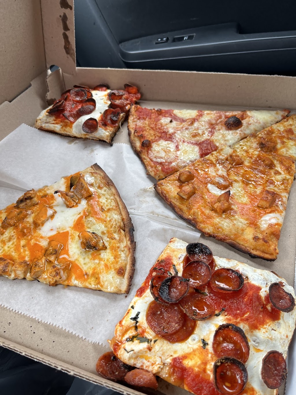 Nonna's Old Fashioned Pizzeria