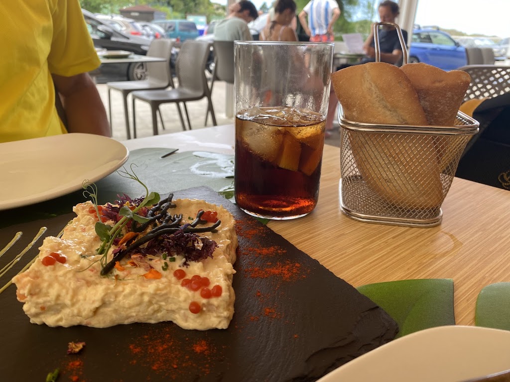 Vinoteca-Restaurante La Tertulia