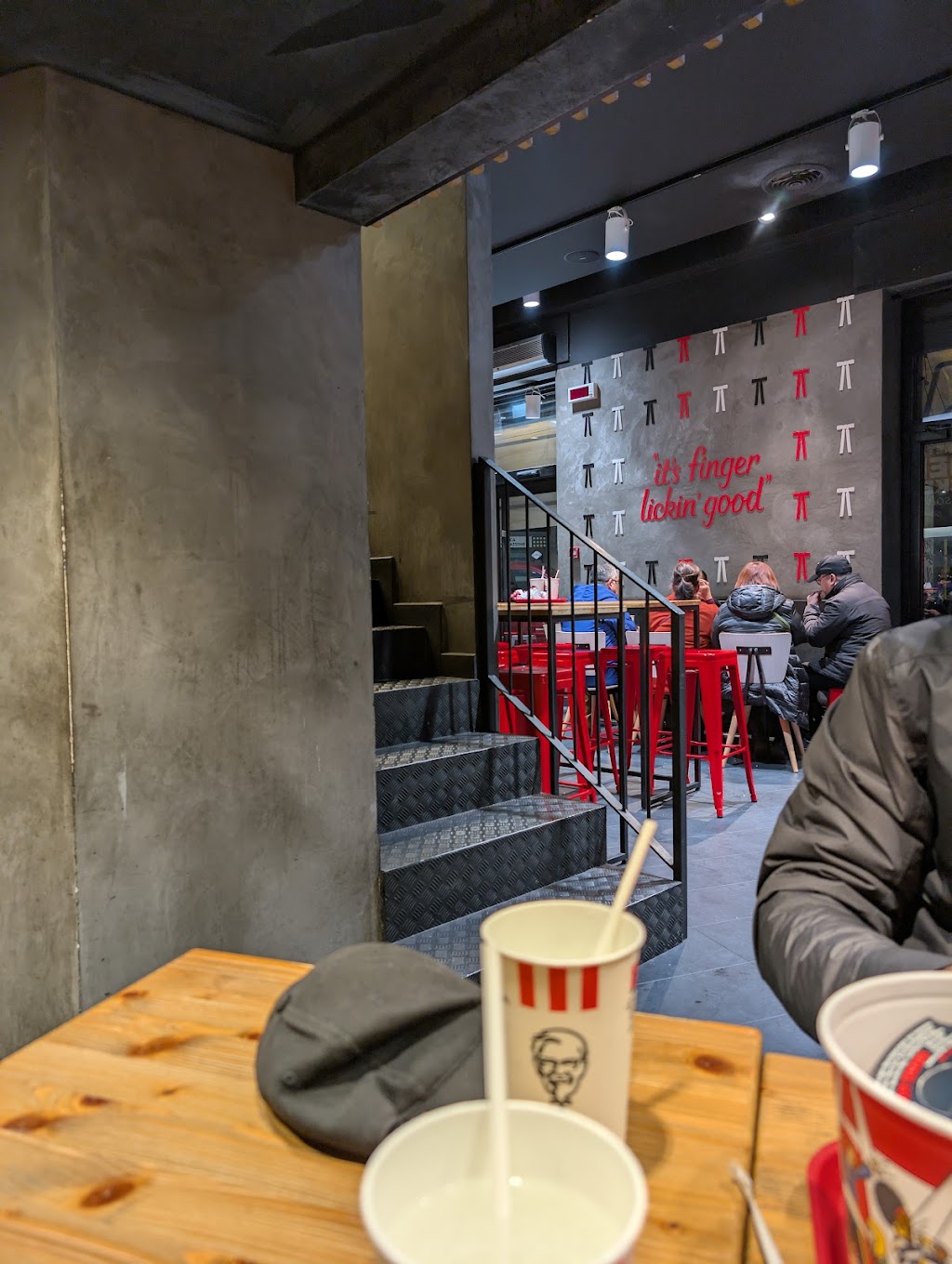 KFC, Via Giuseppe Pecchio