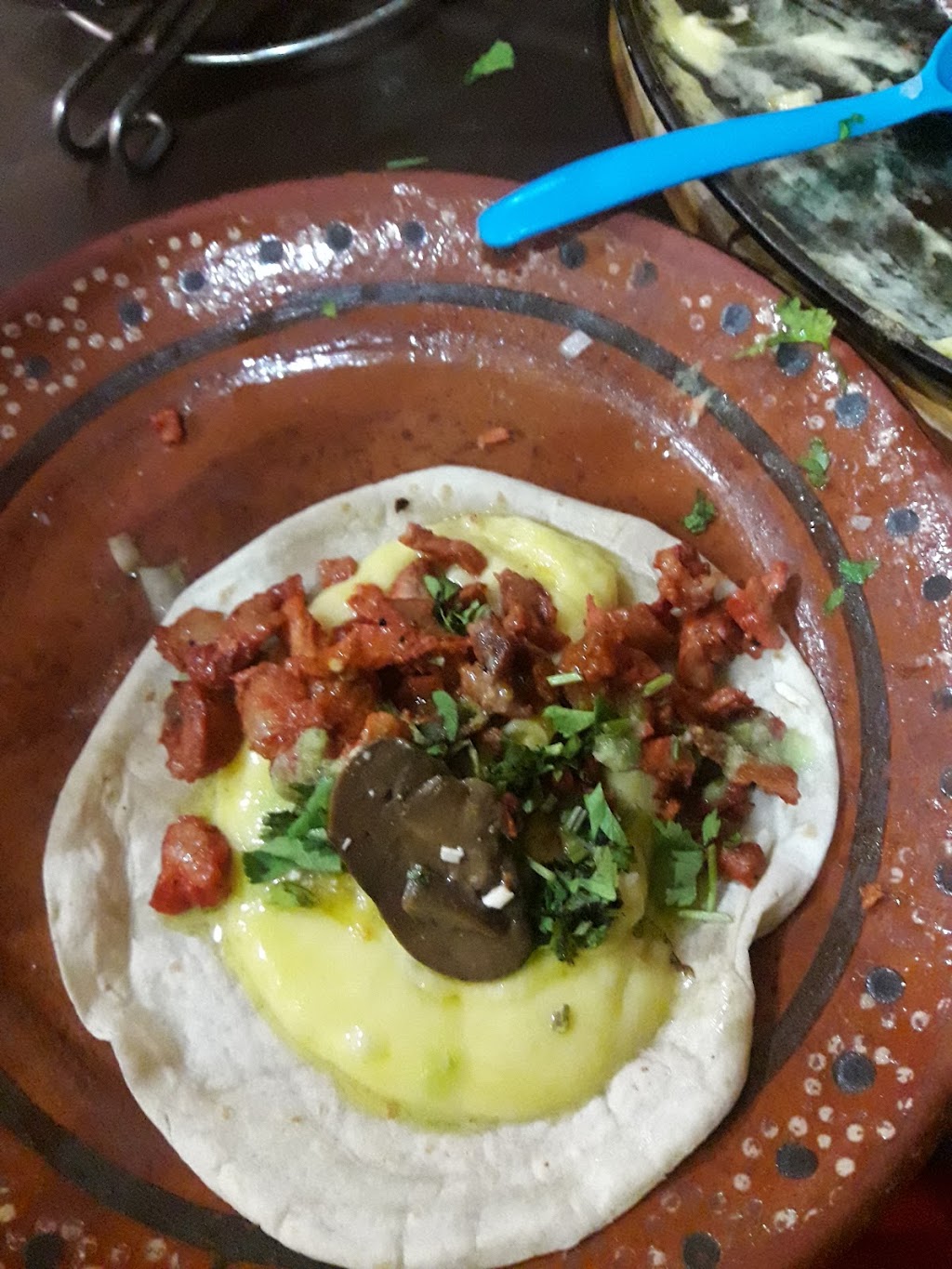 El carboncito (comida para llevar a domicilio)