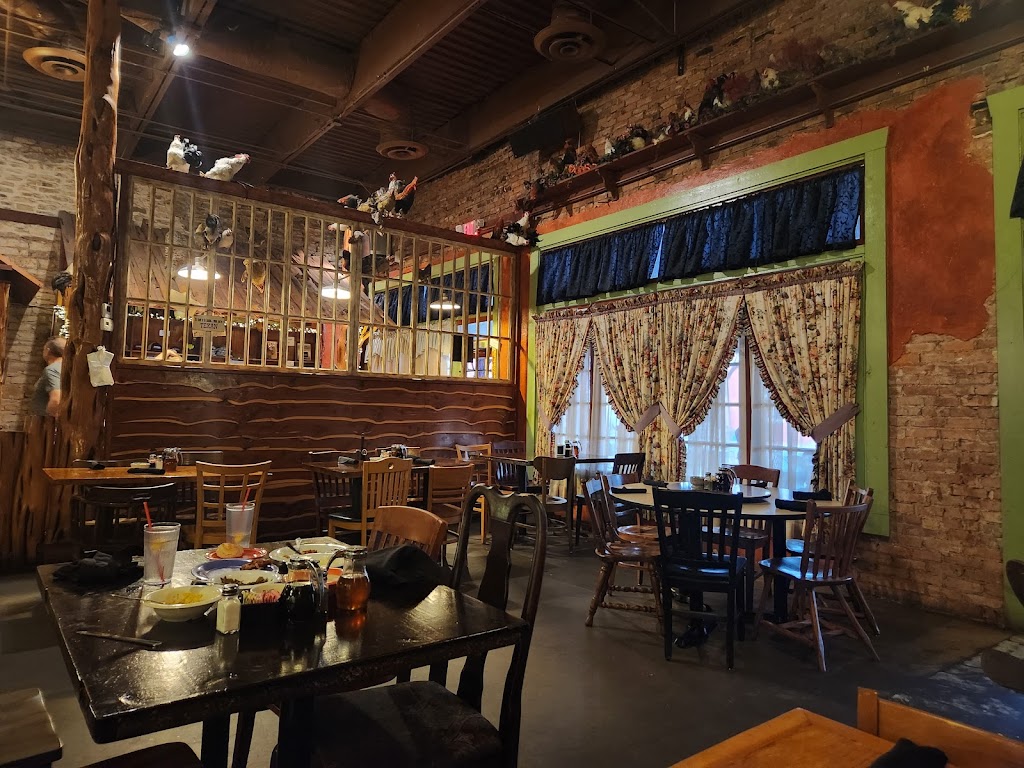 Babe's Chicken Dinner House, Granbury, TX