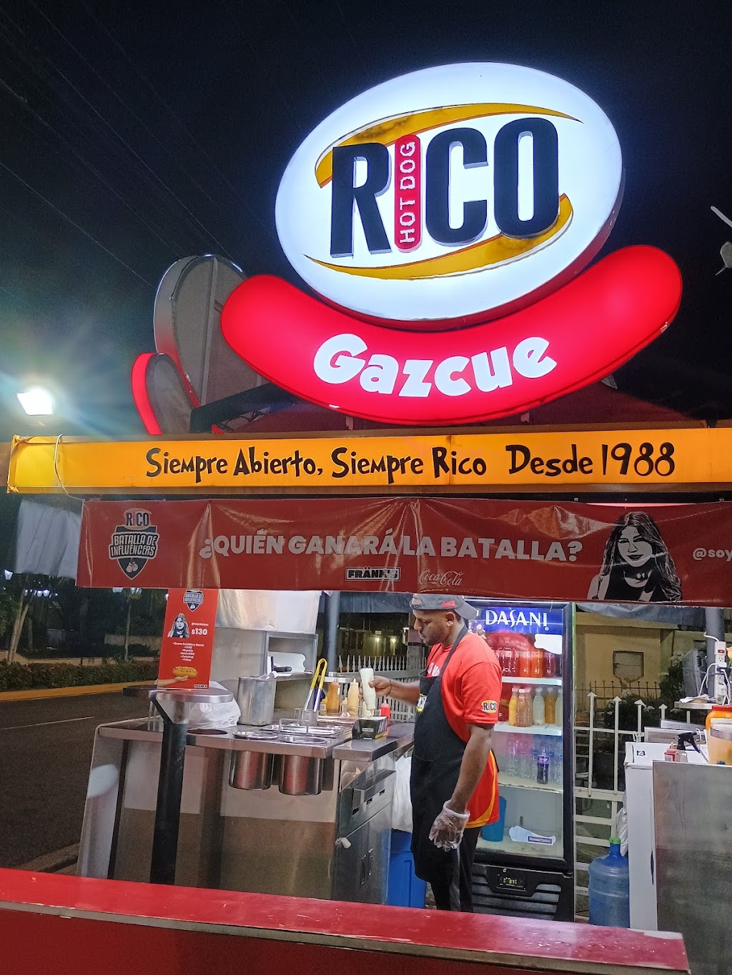 Ricos Hot Dogs
