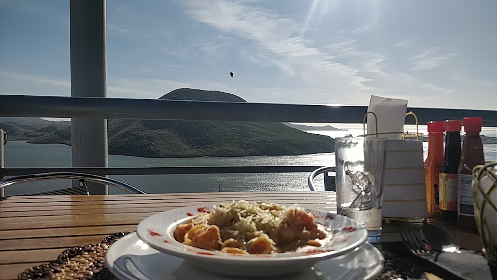 Restaurant Stanley's Ohuira Bay