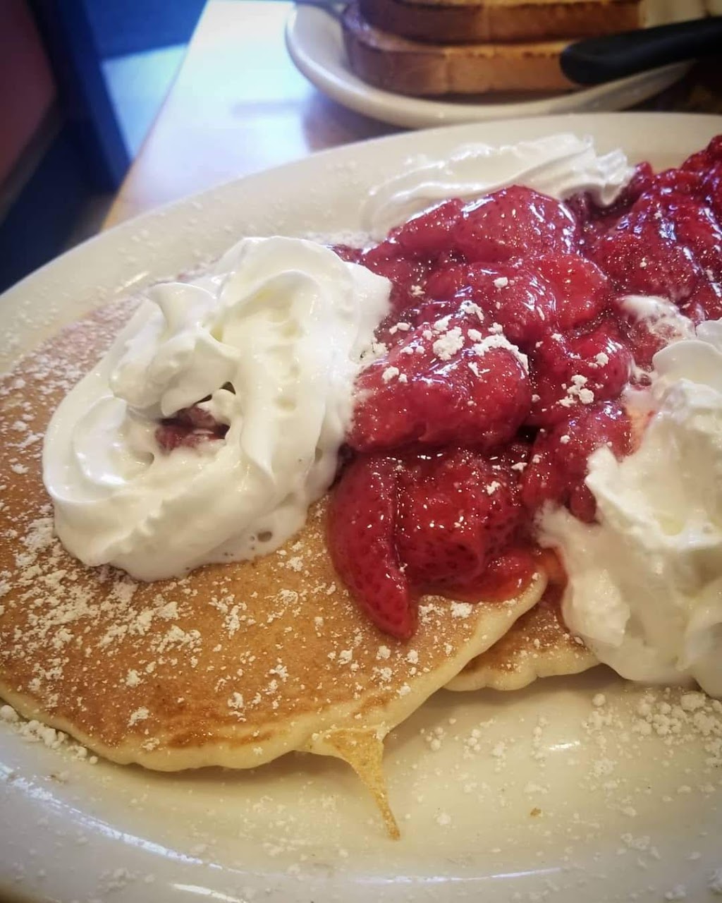 Tom's Family Restaurant