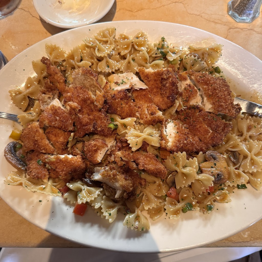 The Cheesecake Factory, Lake Grove, NY