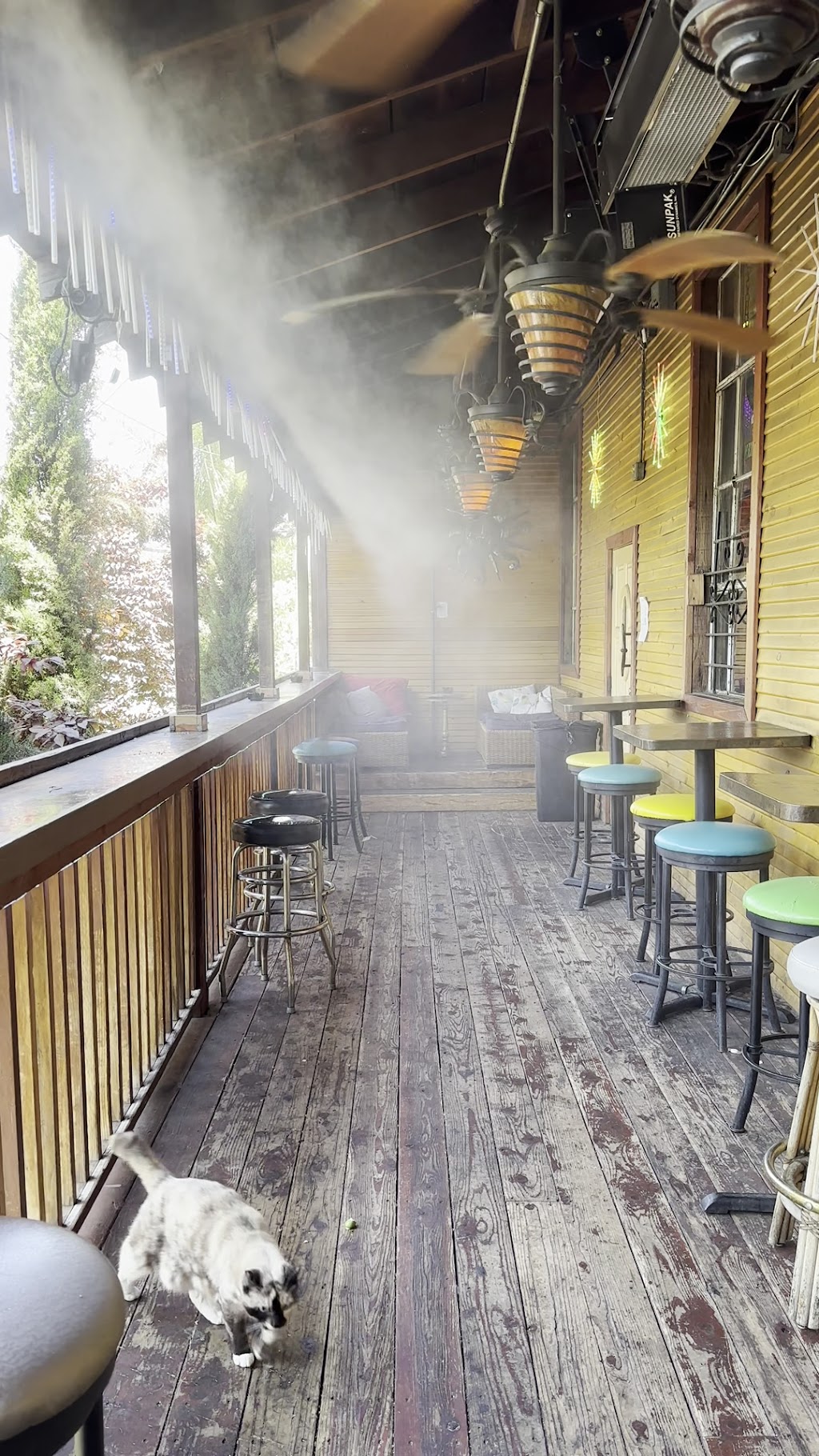 Scarlett's Saloon, Folsom, CA