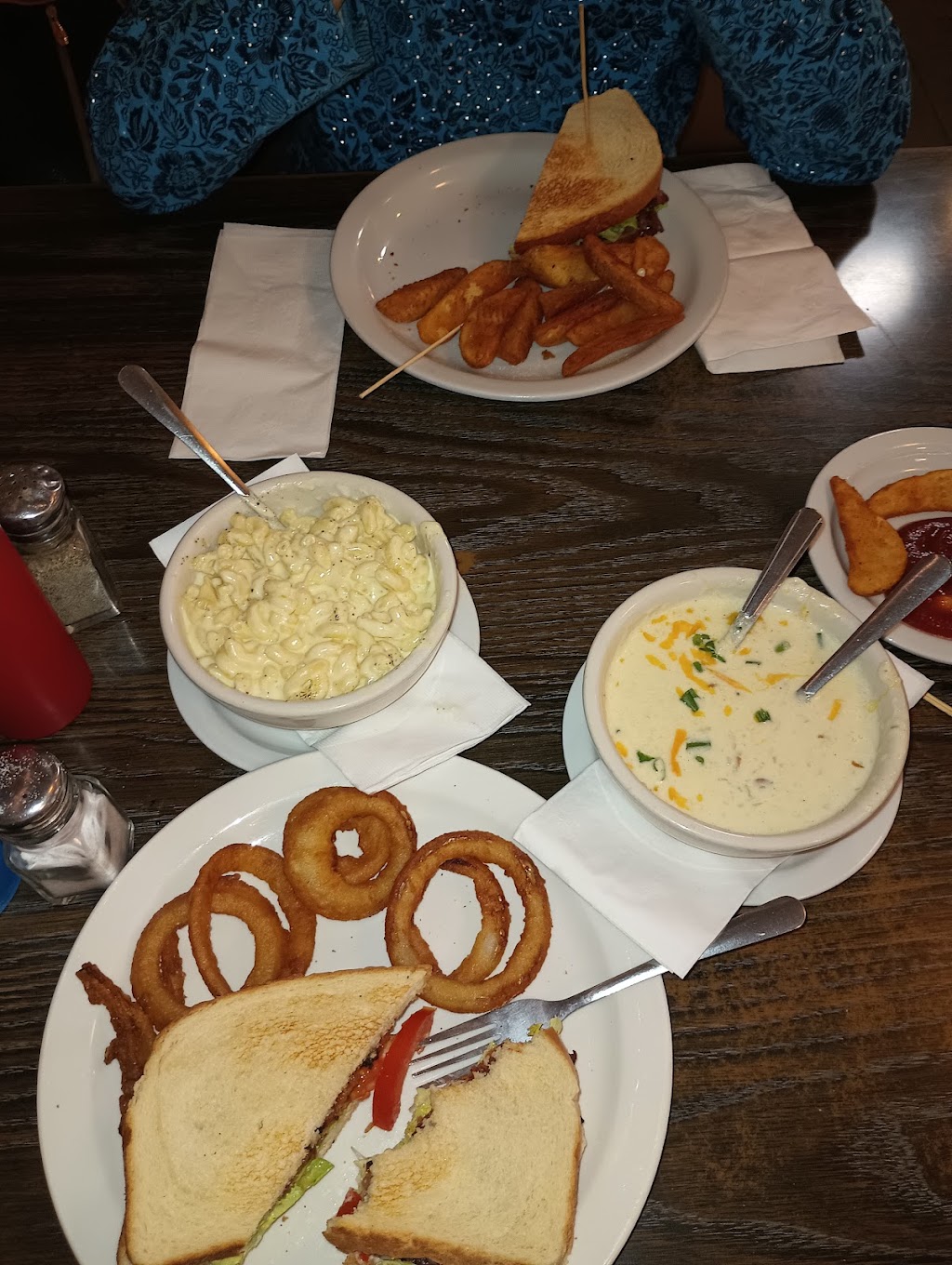 Hamburger Ranch and BBQ, Cloverdale, CA