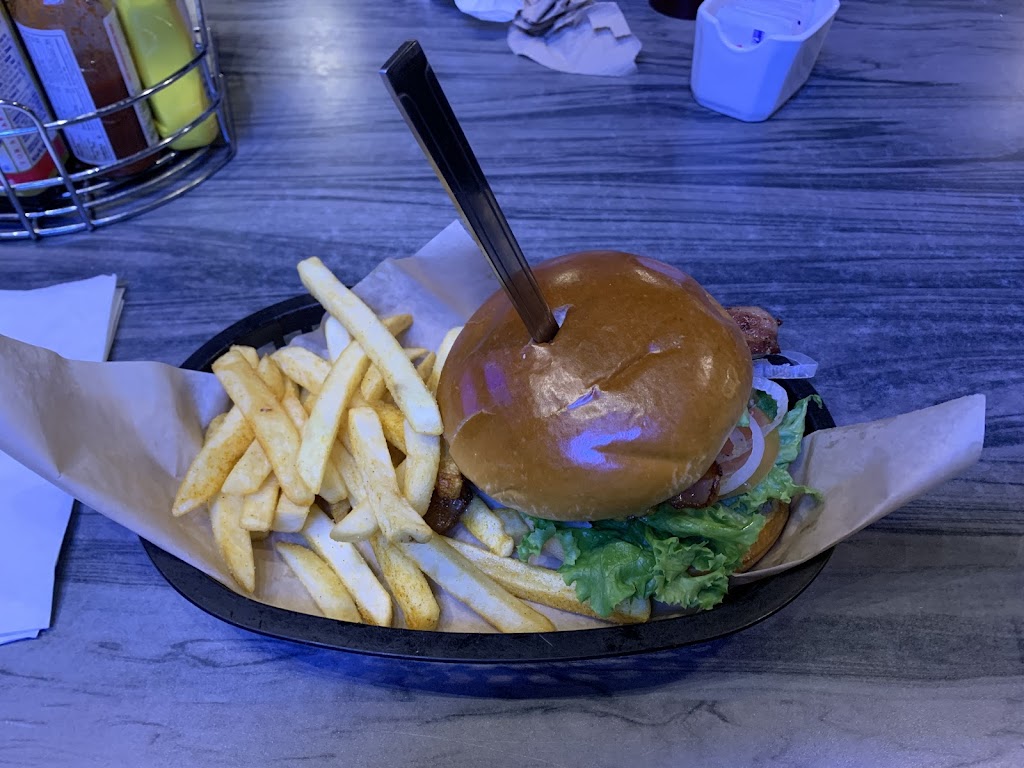Kallans Bar & Grill