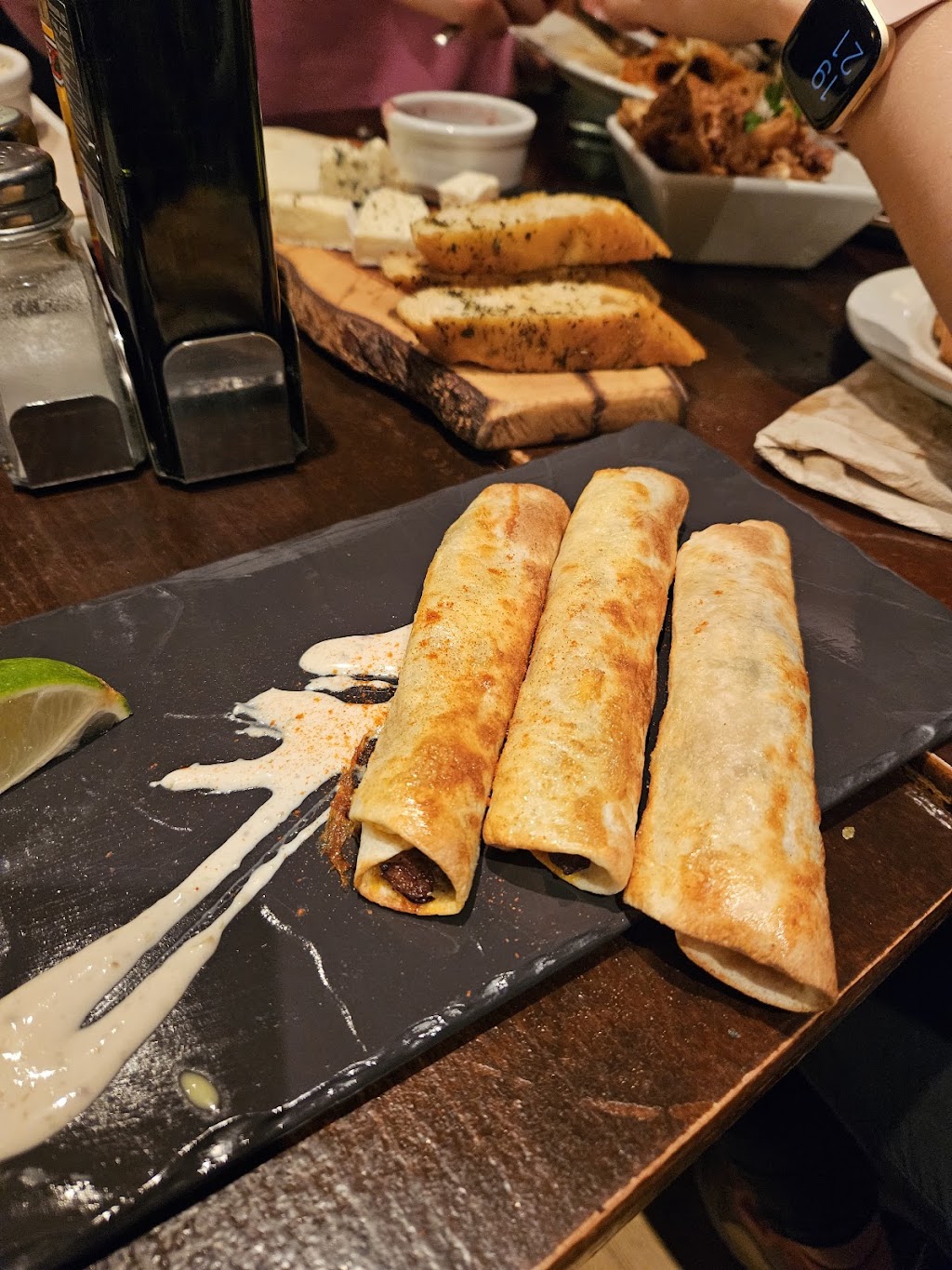 Tosca Tapas y Vino