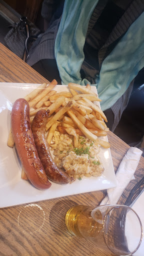 Max Bratwurst und Bier
