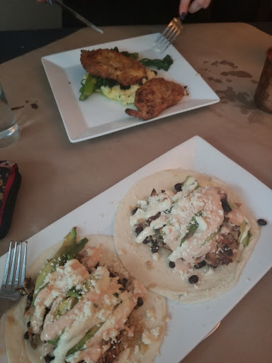 Gertie's Restaunrant & Bar, Clarence Center, NY