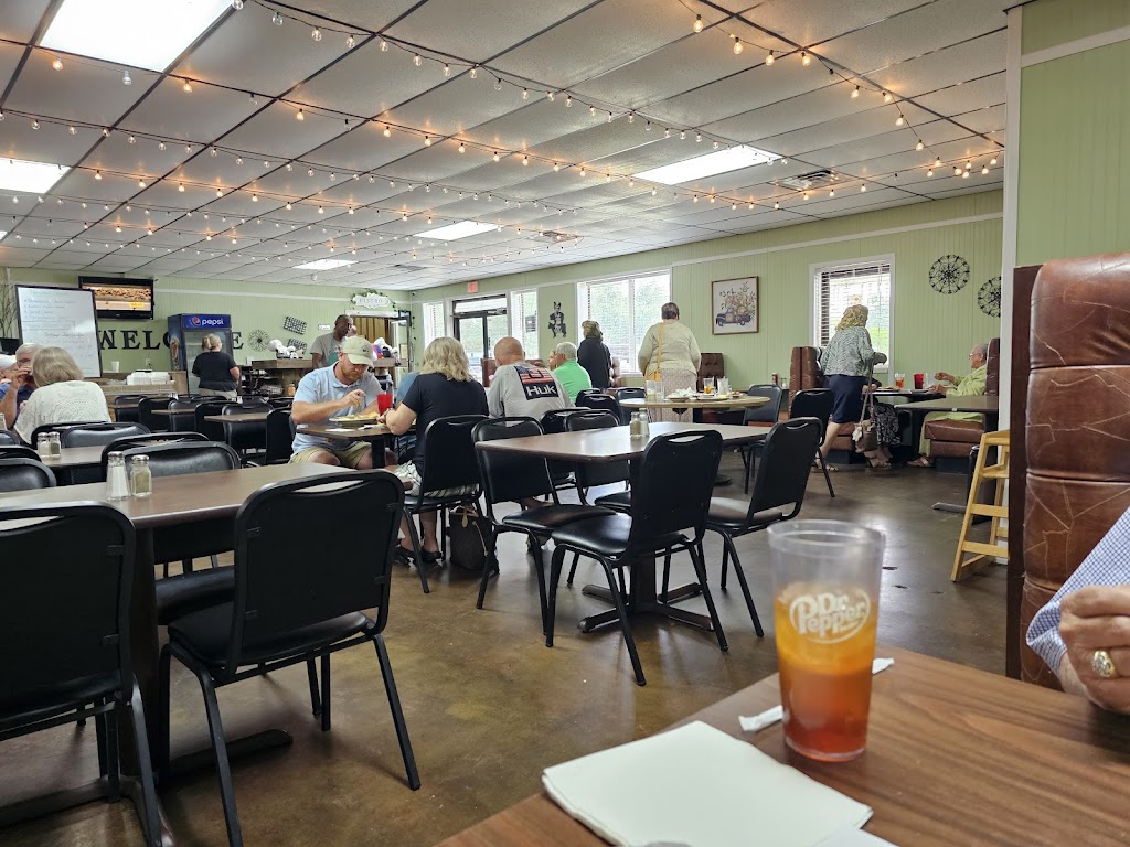 Pop’s Smorgasbord, Centre, AL