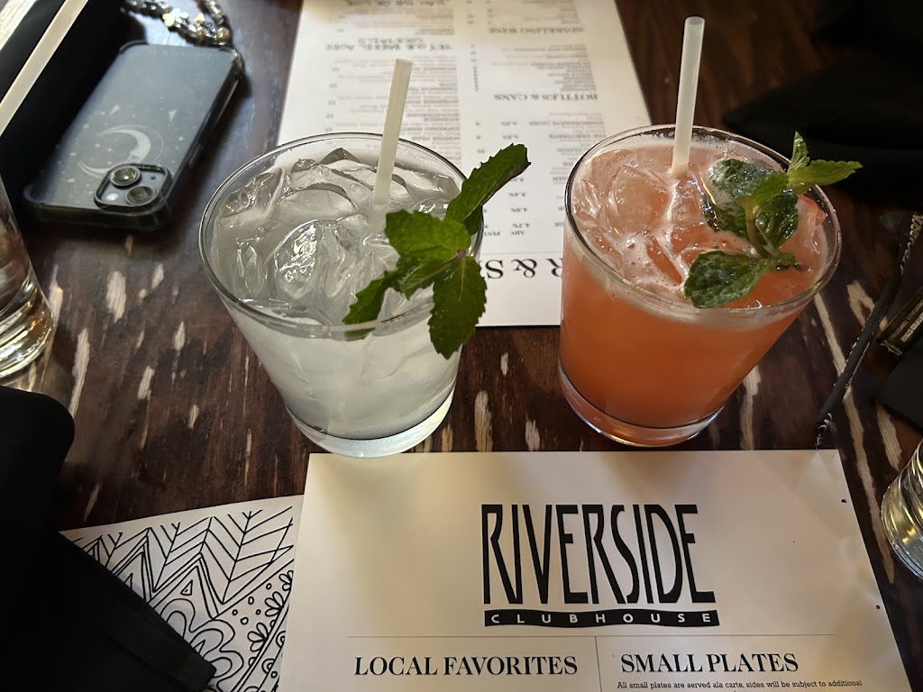 Riverside Sports Bar