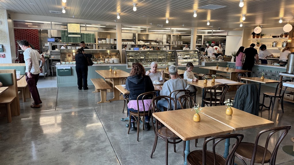 Selland's Market Cafe