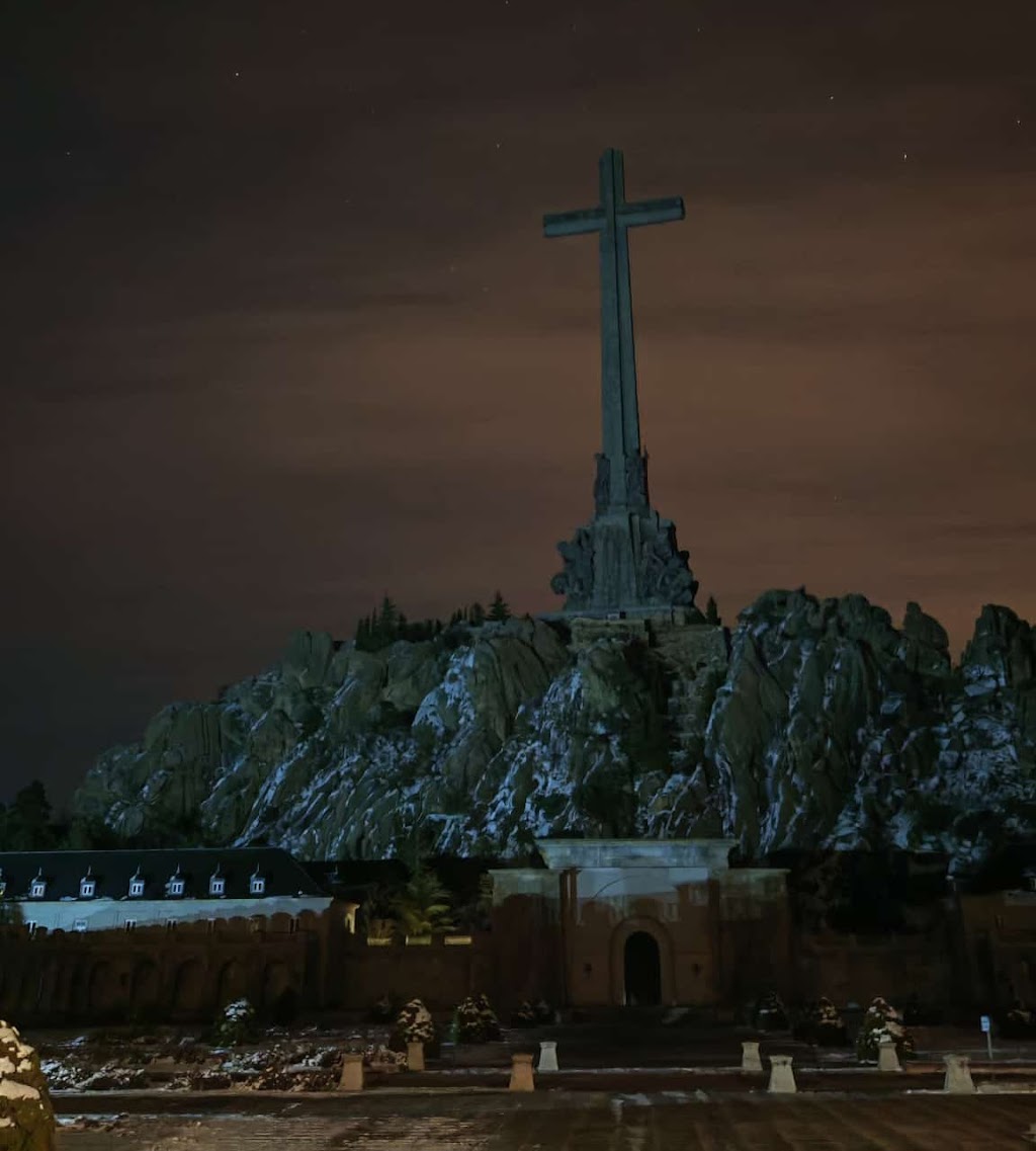Restaurante Hospedería Santa Cruz del Valle de Los Caídos, San Lorenzo de El Escorial