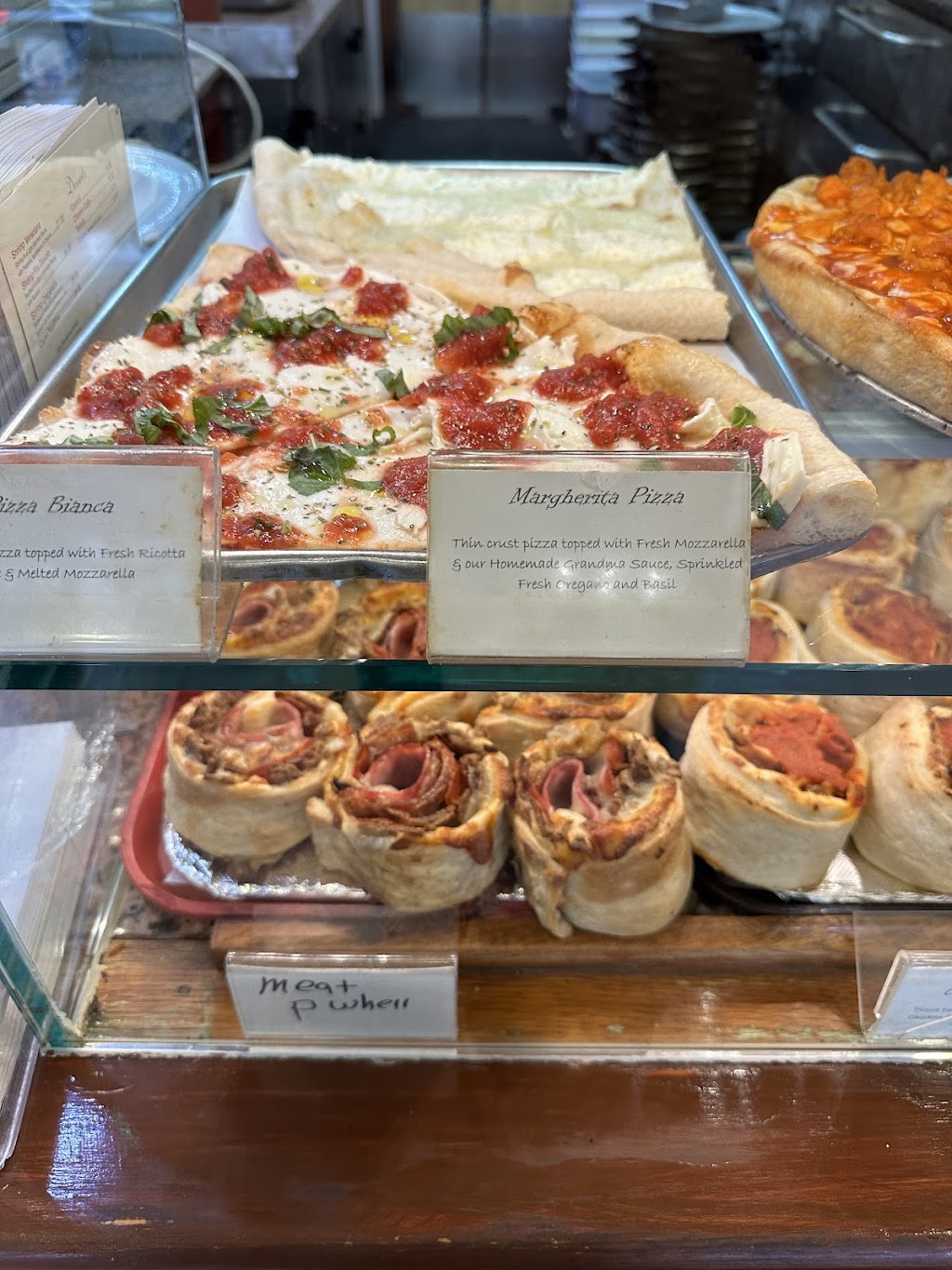 Cugini Pizzeria & Restaurant