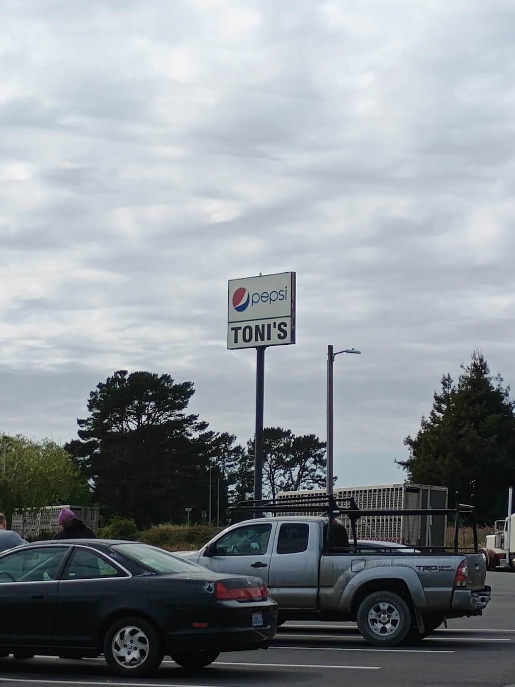 Toni's 24 Hour Restaurant, Arcata, CA