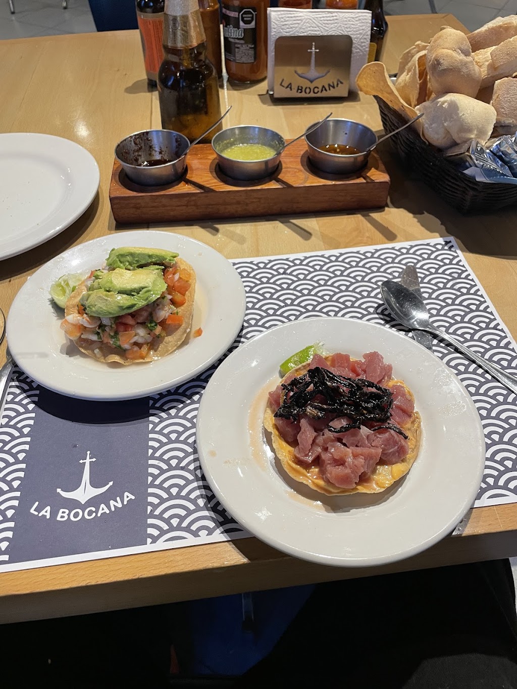 Mariscos La Bocana
