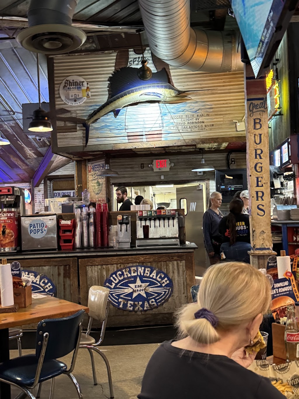 Willie's Grill & Icehouse