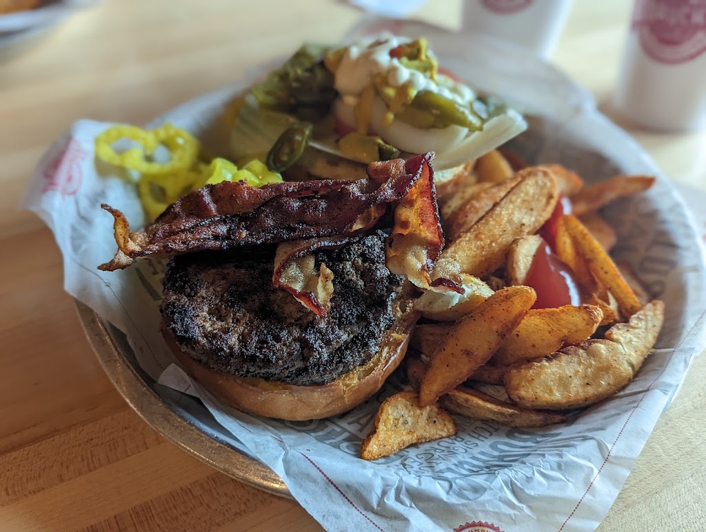 Fuddruckers
