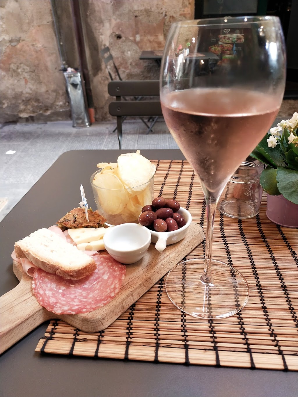 Follie di focaccia, Piazza Della Chiappa