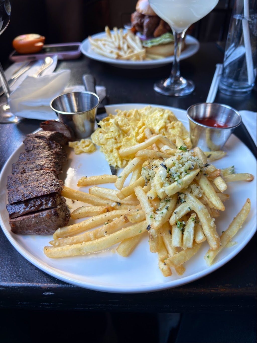 Charlie's Bar & Kitchen
