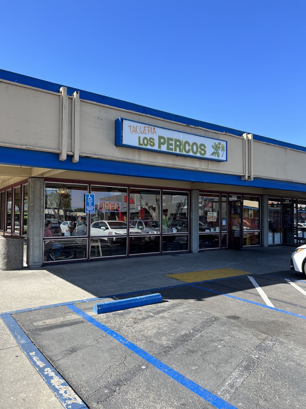 Los Pericos Taqueria