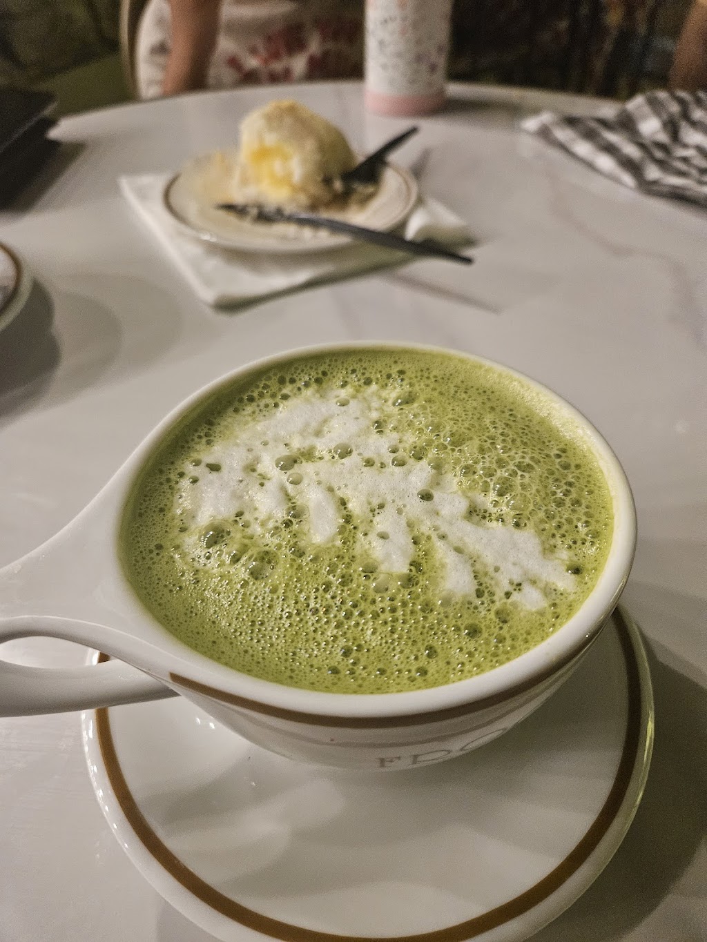 Frogg Cafe and Creperie
