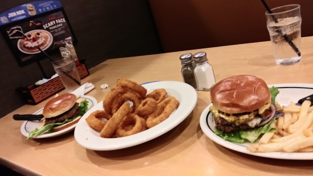 IHOP, Vista, CA