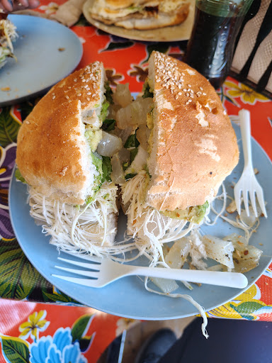 Cemitas de los Angeles