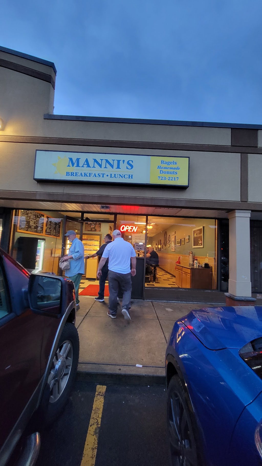 Manni's Donuts And Diner, Binghamton, NY