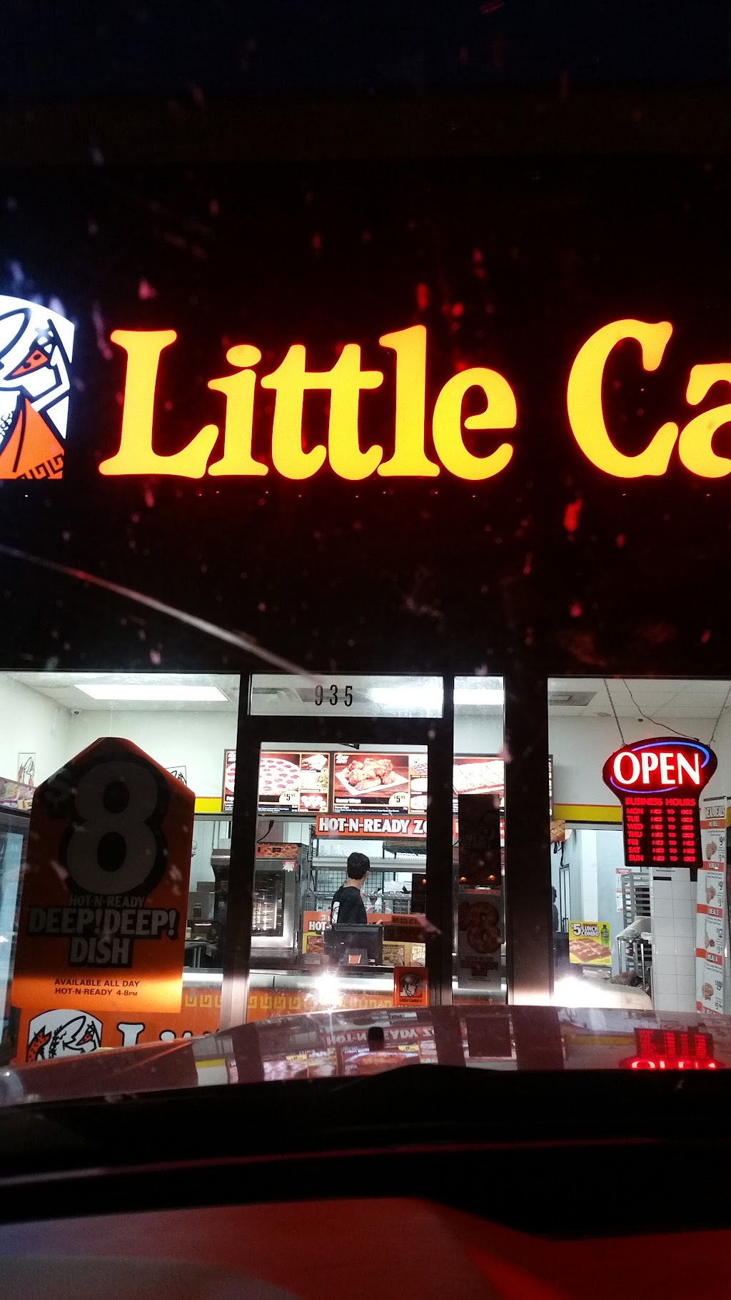 Little Caesars, Floresville, TX
