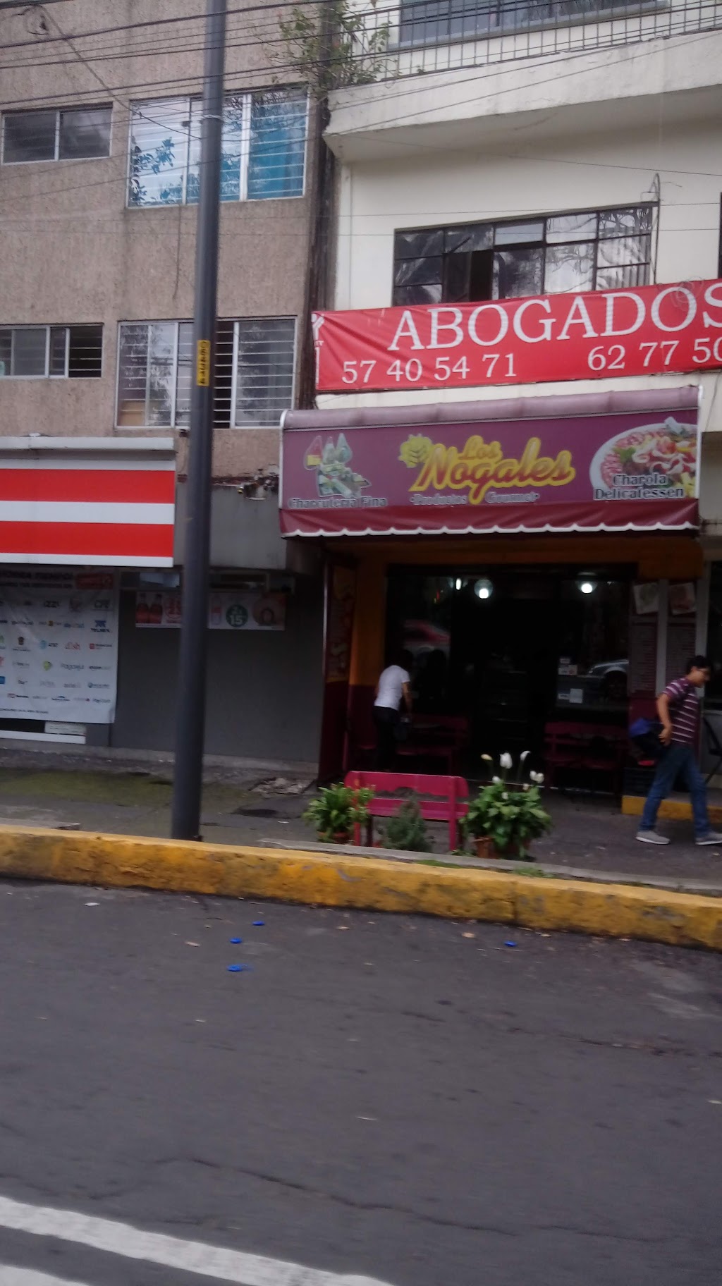 Los Nogales