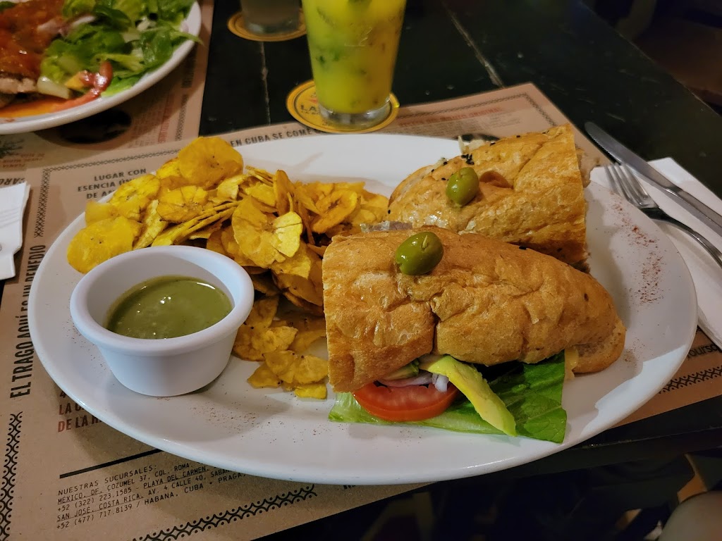 Macumba (Restaurante & Música Cubana)