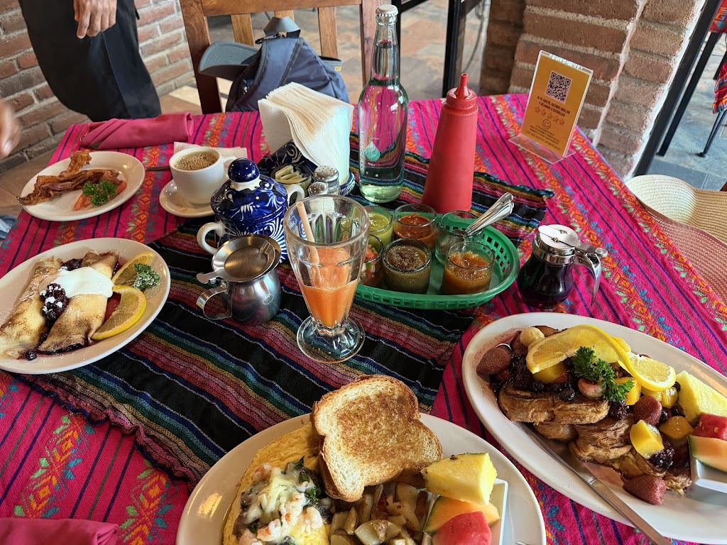 Mama's Royal Cafe
