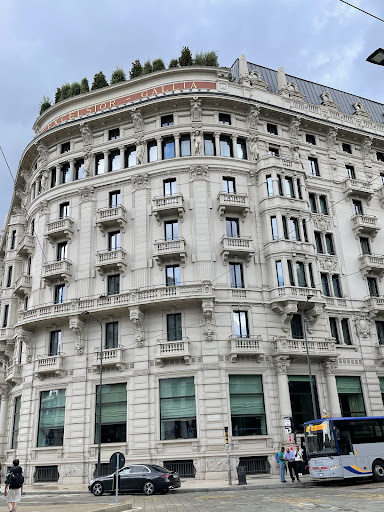 Lux Bar