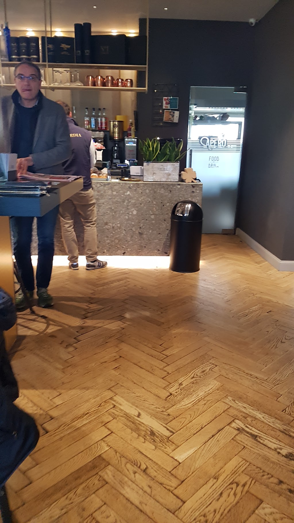 Aperò Café & Restaurant